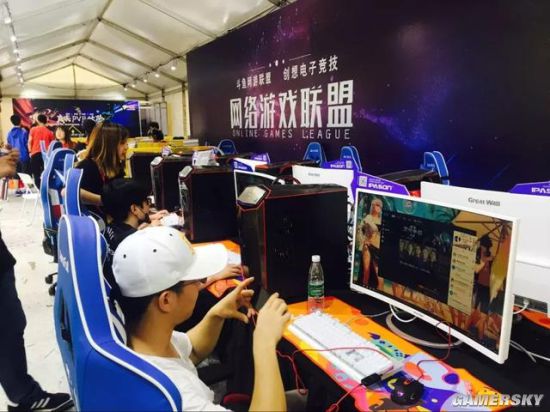完美世界预计上半年扭亏为盈；中国战队VKG夺得2025沙特电竞世界杯《Apex英雄》项目冠军丨游戏早参(图1)