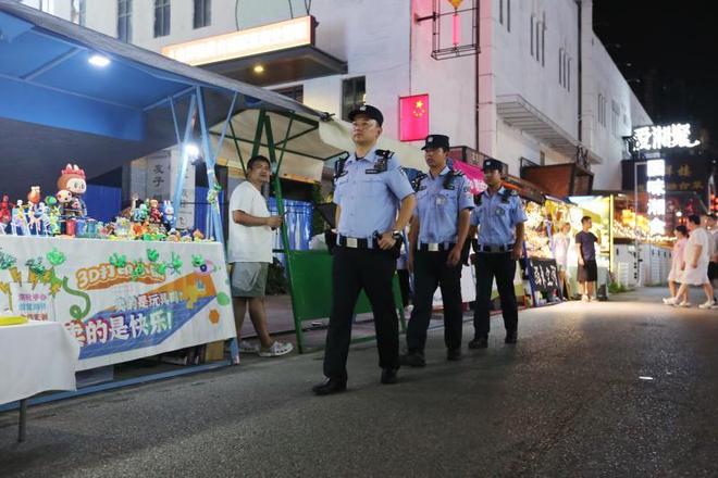 强化显性用警 北京通州警方持续开展夏夜巡防清整专项行动(图1)