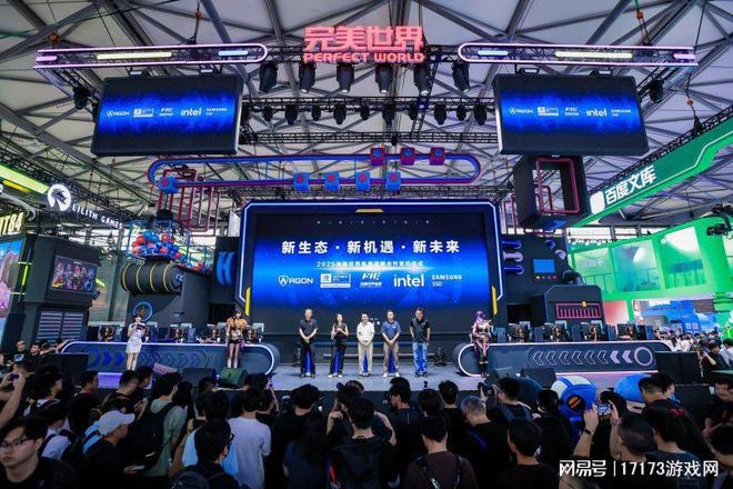 CJ现场完美世界电竞合作硬件巨头电竞体验迎来新升级！(图1)
