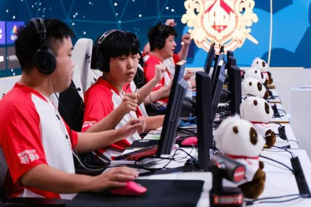 穿越火线赛事：你好世界 深度EWC(图7)