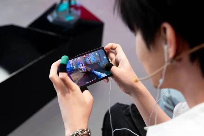 《无畏契约》手游踏出艰难的「逆流」第一步(图8)