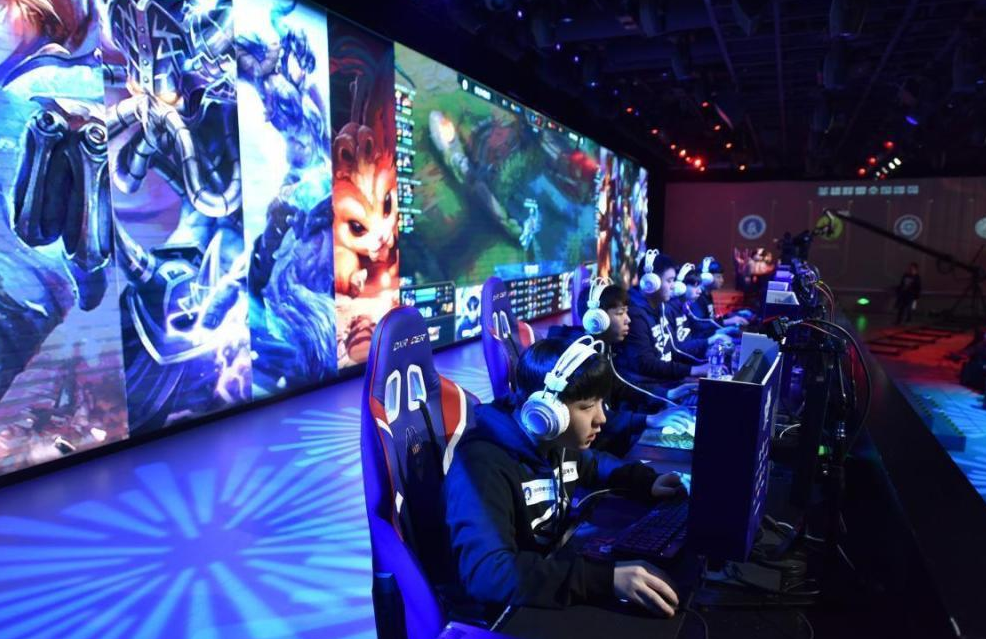 EsportsAwards十年最佳电竞奖：T1最佳战队S7赛事LOL游戏；Faker获10年来PC选手！