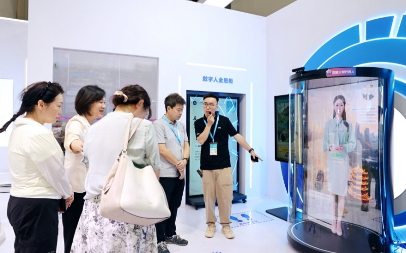 2025文旅博览会打造科技新体验 数字人与MR导览引领创新风潮(图2)