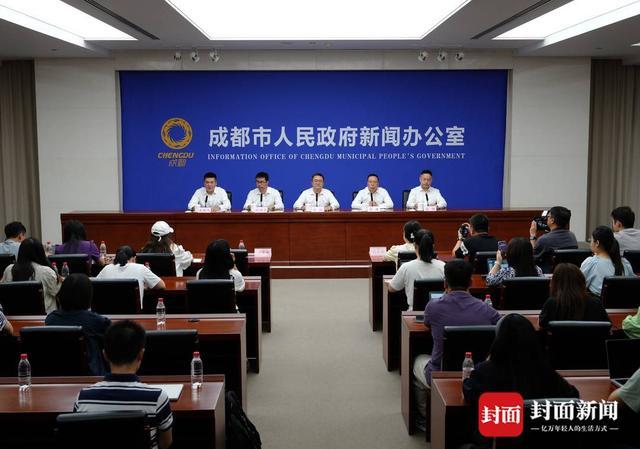 “九头身”裁判要为市民领舞 快来成都一起跳丨万千气象成都行