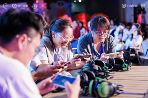 海南老城科技新城电竞嘉年华开幕 澄迈携手虎牙打造企业专属电竞赛场(图3)