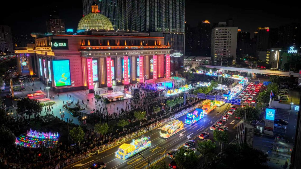 百余场活动场场精彩 第五届“半马苏河”文化旅游节闭幕(图2)