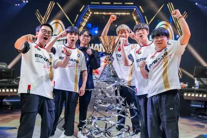 《无畏契约》月活突破五千万端游手游双端开花引领FPS新潮流(图6)