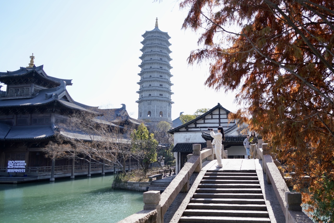 嘉兴南湖机场首批客人来桐乡了！(图2)