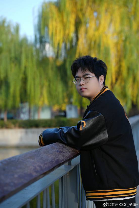 身败名裂？知名电竞选手被光速解约 网友：晚节不保(图5)