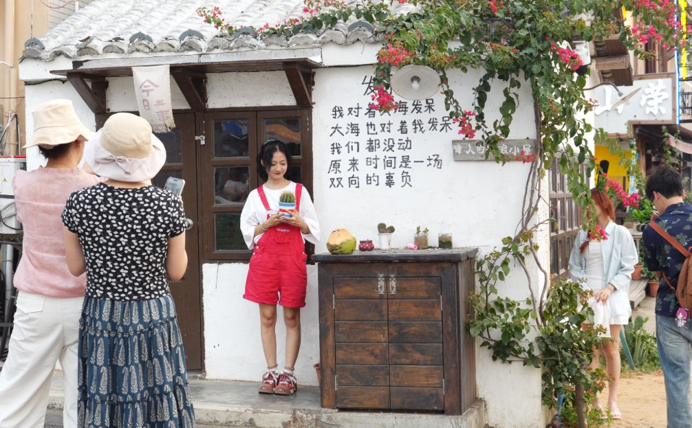 清明假期第二天 晴好天气催热海口春游市场(图10)