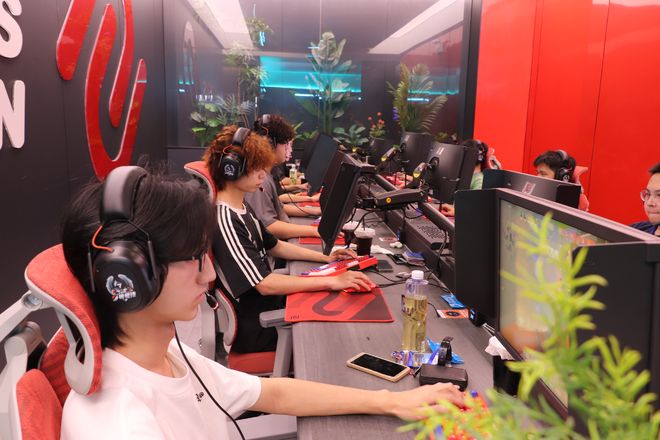 热血竞逐石都！2026电竞粤超云浮站圆满收官解锁城市发展新赛道(图2)