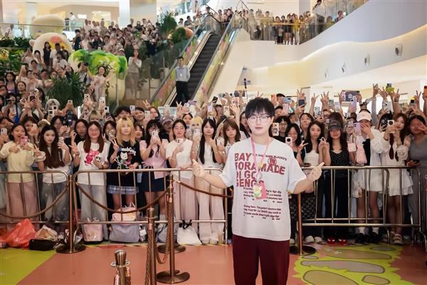 从赛场到商圈KPL吸引数万年轻人奔赴一座城(图5)