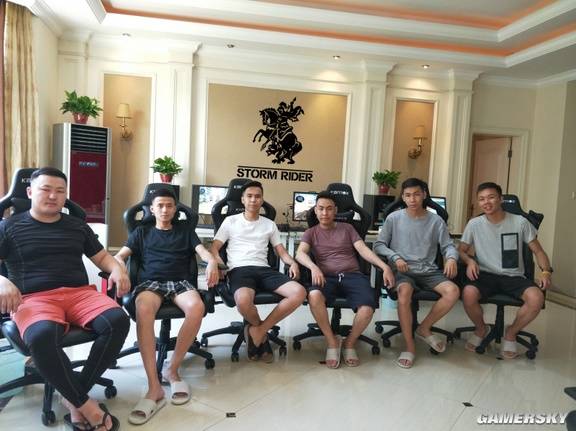 不再骑马射箭的蒙古人把自己的CS卷到了亚洲第一(图7)