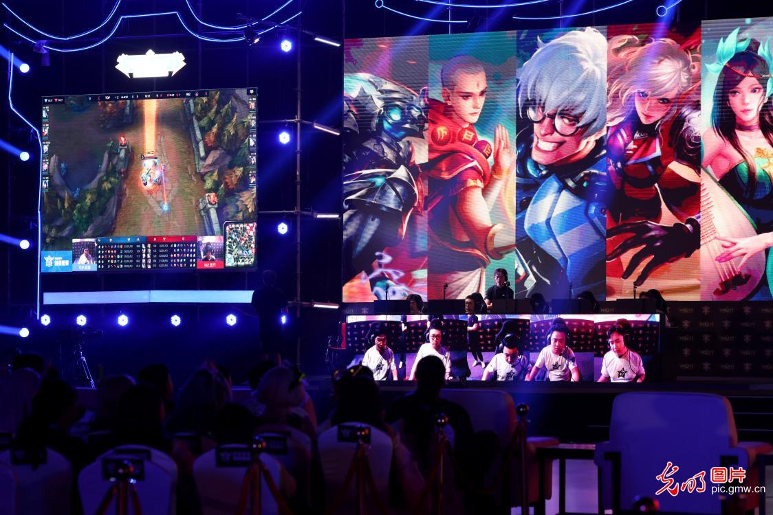 “电竞文旅之都”热闹非凡(图2)