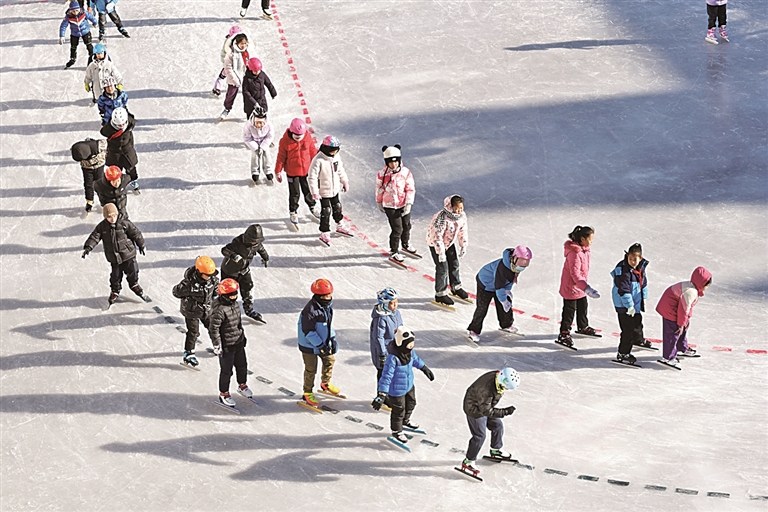 以百项省级赛事带动千场市县级赛事——“冰超”让冰雪运动“燃”起来(图3)