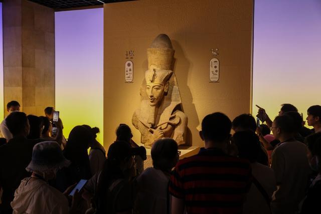 冲击年接待1000万入境游客目标上海向着“世界著名旅游城市”跃迁